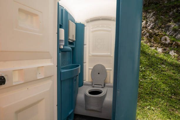 Best Portable Restroom Maintenance and Cleaning  in Bethel Manor, VA